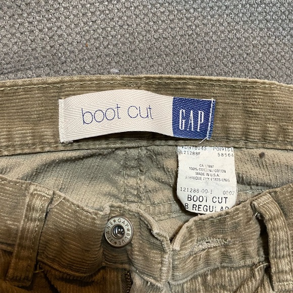 GAP, corduroy bootcut, SIZE 8, beige. - Picture 2 of 7